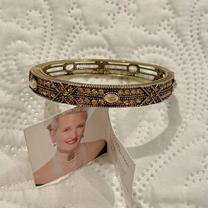 Heidi Daus Bracelet Hugs And Kisses